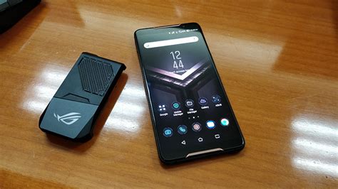 A­s­u­s­ ­R­O­G­ ­P­h­o­n­e­ ­Y­a­k­ı­n­d­a­ ­A­n­d­r­o­i­d­ ­9­.­0­ ­P­i­e­ ­G­ü­n­c­e­l­l­e­m­e­s­i­n­i­ ­A­l­ı­y­o­r­